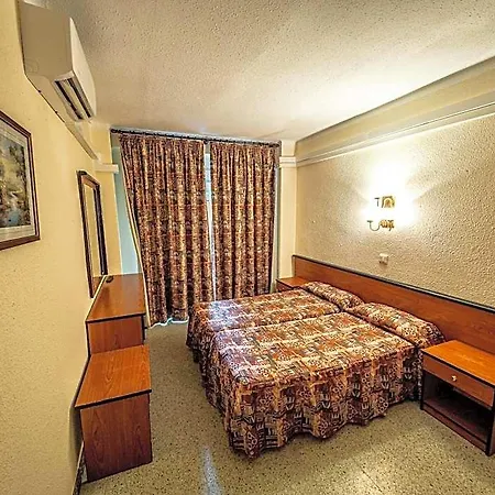 Continental Hotell 2*